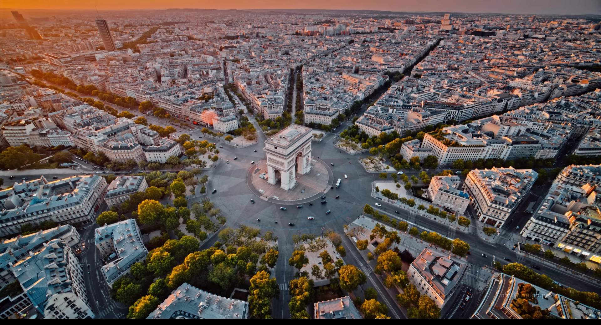 Notre concept est de repenser le métier des centres de contacts en mettant l'Homme au coeur du modèle